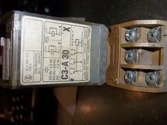 RELECO SERIES MR-C C3-A30 X RELAY W/ SOCKET BASE (DR3B1)