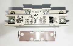 Lot of 2 Omron G3PE-225B Solid State Relay SSR DC12-24V Input AC100-240V 25A