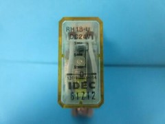IDEC RH1B-U DC24V 61Z12 RELAY WITH BASE SH1B-05 10A 300V 92801 84913 USED