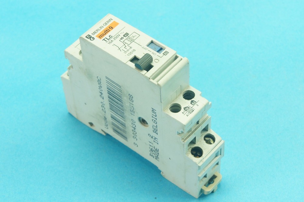 Merlin Gerin Multi 9 TLC 15518 pulse relay 2-pole 1 NO contact coil 230/240VAC