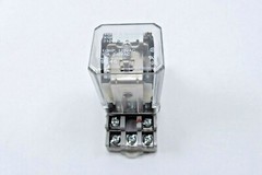 Potter & Brumsfields KUP-11D15-110 Relay w/ Tyco 27E893 Base Socket