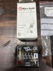 NEW Mors Smitt D-S 24VDC Capacity relay 330219602 / With V23 Base 338000580