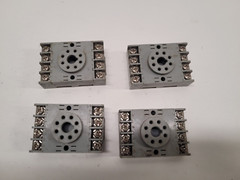 IDEC SR2P-06 SOCKET RELAY ADAPTER (lot 4)