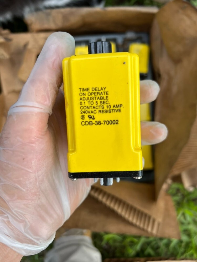 POTTER & BRUMFIELD CBD-38-70002 TIME DELAY RELAY 0.1-5 SECONDS