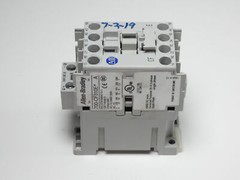 Allen-Bradley 700-CF310E Safety Control Relay 600VAC 24VDC Coil Ser.A