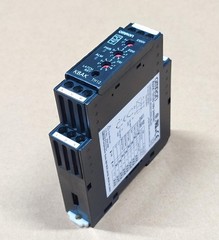 K8AK-TH12S 100-240VAC OMRON TEMPERATURE MONITORING RELAY K8AK-TH12S