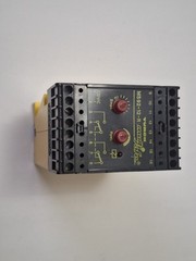 Turck MultiSafe MS92-12-R Liquid Level Control 220VAC 50-60HZ (Used)