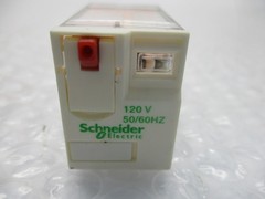 SCHNEIDER ELECTRIC RXM2AB1F7 RELAY 120V LOT OF 3 NSNP