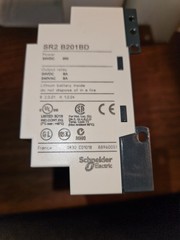 New! Telemecanique SR2 B201BD Smart Relay with Clock (#60115)