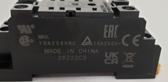 OMRON PYFZ-08-E RELAY SOCKET, 10A, 250VAC, 2 POLES, DIN RAIL MOUNT, NNB