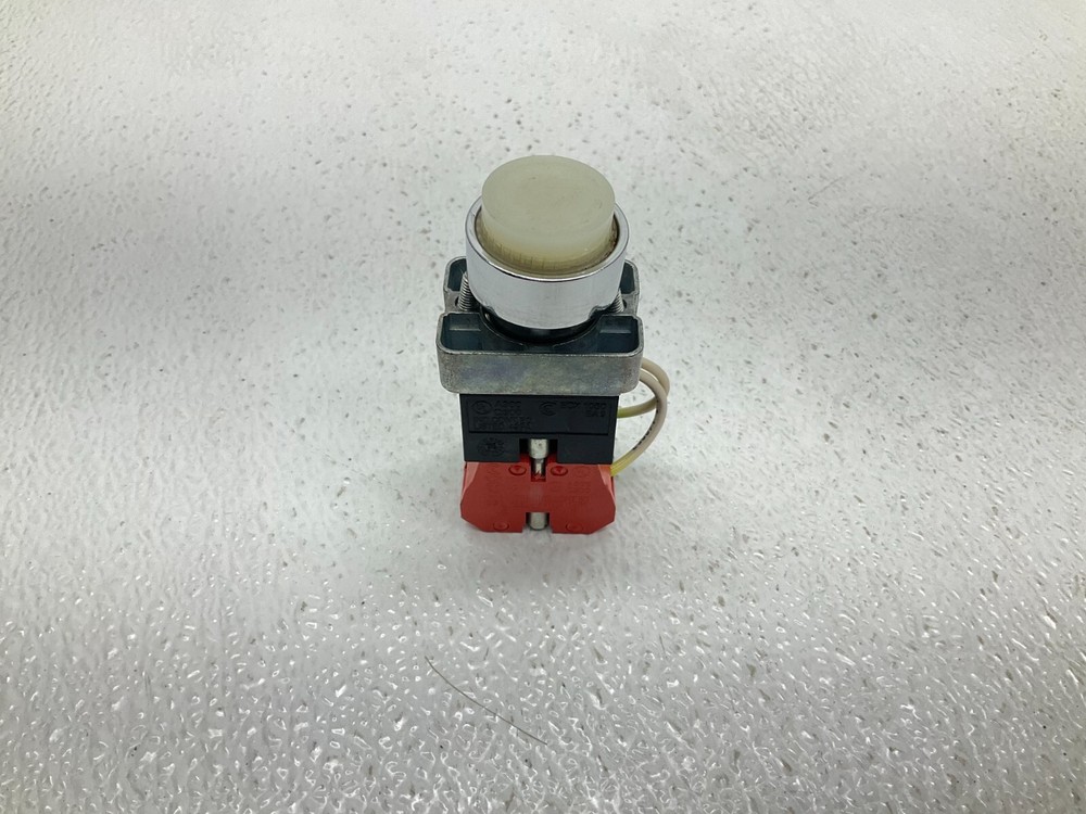 Automation Direct ECX-1030 White Momentary Push Button ECX-1040 (VT)