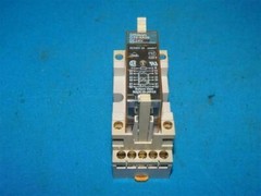 Omron P7S-14F-END Relay w/ Base