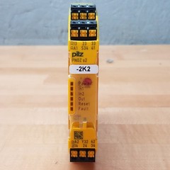 Pilz PNOZs2C24VDC 3n/o 1n/c, 751102 Safety Relay – USED