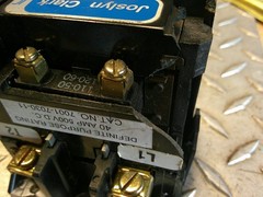 JOSLYN CLARK 7001-7030-11 2-Pole Contractor 40 Amp 500 VDC (CHIPPED)