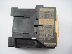 Allen-Bradley 700-F400A2 Type F Control Relay, 220/240V 50/60Hz, NOS