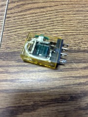 IDEC RH1B-UCDC24V Relay Plug-In SPDT, 10A, 24VDC, 1-Pole, Check Button, Lot of 9