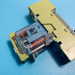 Comat Swiss ADC24V C10-A10BX 10A Relay & Base Socket