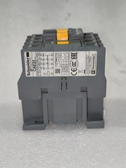 SCHNEIDER CAE22M5 CAE22 COIL 220V 50HZ CONTROL RELAY FREE FAST SHIPPING