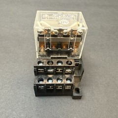 Allen Bradley 700-HF34A1 Series B Relay w/ Socket Base 700-HN139 10A Series A