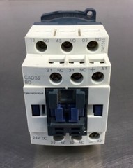 Telemecanique CAD32BD Contactor 24VDC 4E-8