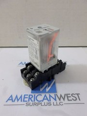 Used Allen Bradley 700-HB33Z24 Ser A 24 VDC W/ Base