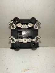 Allen Bradley – Control Relay 700-C200A1 /Series B.