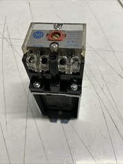 Allen-Bradley 700DC-P200Z2 Series D DC Relay. Z-961