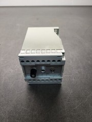 Leuze Electronics VS725 Amplifier.