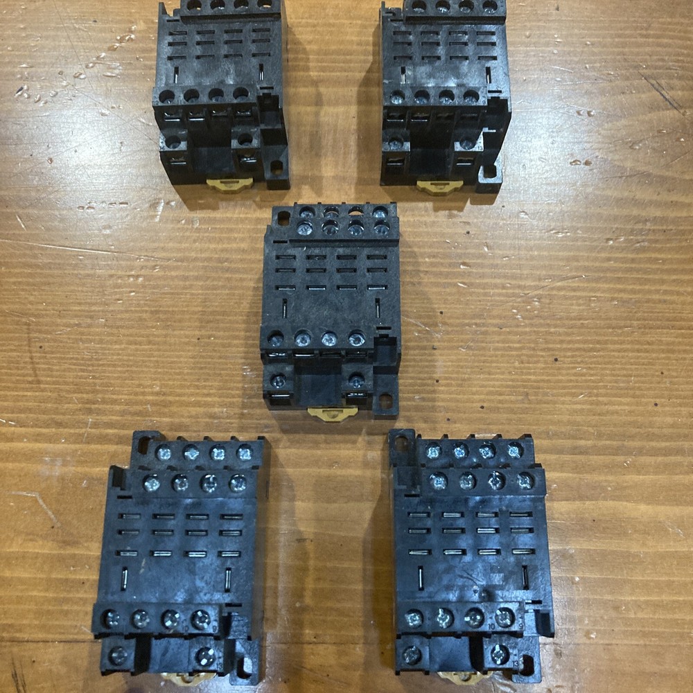 🇺🇸(Lot of 5)Allen Bradley 700-HN139 Series A Relay Socket, 14-Blade, 10A, 240V