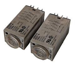 Lot of 2: Omron Corp. H3Y-4 Plug-In Solid State Timer Relays, 24VDC, 2A, 14-Pin