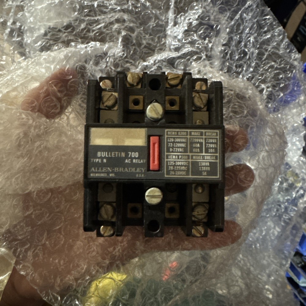 Allen-Bradley Bulletin 700 Type N AC Relay, W/AB 700N200A1 Ser. C