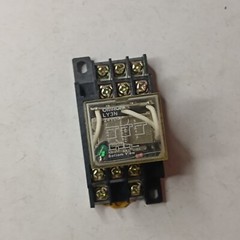 Omron LY3N 24VDC Electromechanical Relay Plug-in 3PDT 10A With Socket 2-M4X12