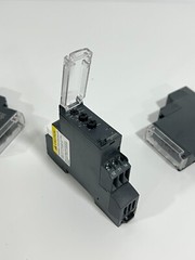 LOT OF 3 PCS – Schneider Electric RM17TA00 multifunction control relay