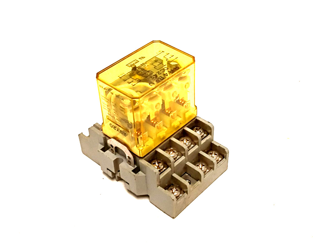 IDEC POWER RELAY RH4B-U DC24V 4 POLES RH SERIES 10A W/ SOCKET SH4B-05 10A 300V