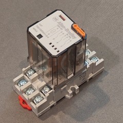 Allen Bradley 700-HB33A1-3-4 15A Relay With Magnecraft 70-263-1 Base