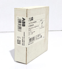 ABB CT-AHS.22S 1SVR730110R3300 OFF DELAY WITH AUX TIME RELAY 0.05S-300H