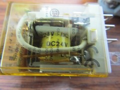 ✌ 5) IDEC RH2B-UL 8 BLADE RELAY 10A 300V 24VDC COIL W/ IDEC SH2B05 BASE LOT OF 5