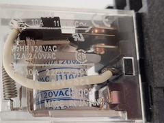 Omron LY2 Plug-in Relay 10A Coil 110/120V DPDT 8-Pin With 19Y4YT Socket Base