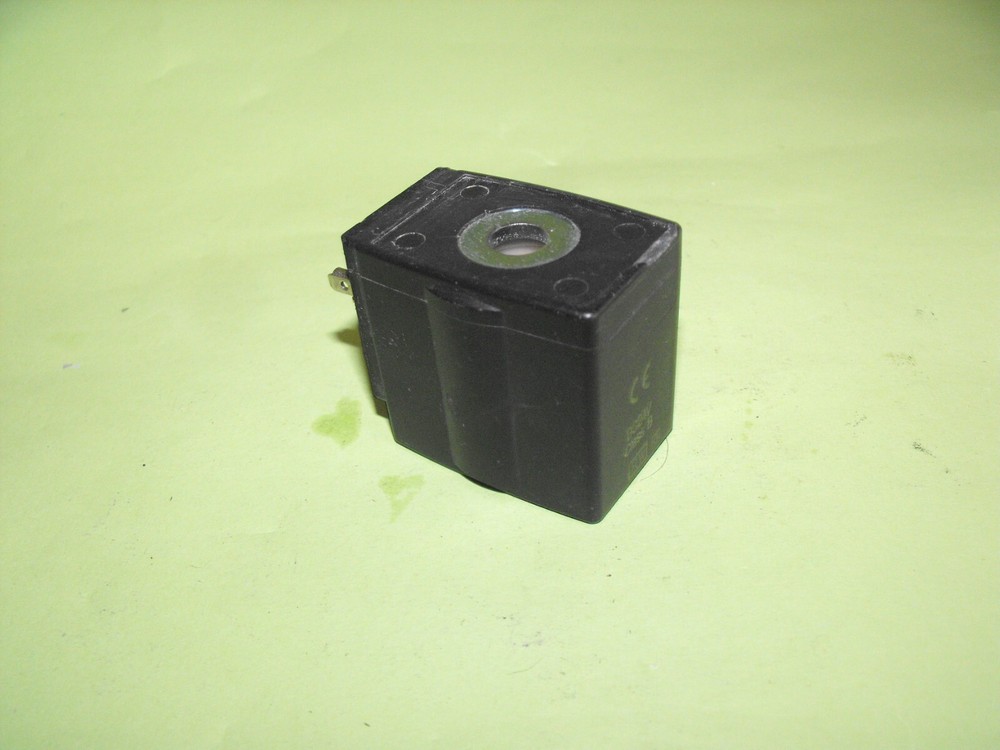 SMC CLASS B.Directional Control Valve Coil.DC 24V.RW.NEW