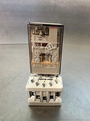 Allen Bradley 700-HAX3A1 /D Pilot Relay w/ Base 700-HN101 /D (4D-25)