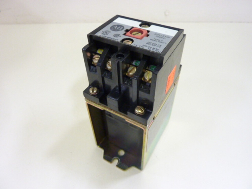 ALLEN BRADLEY DC Relay 700DC-P200Z24 SER A Used #79589