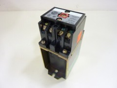 ALLEN BRADLEY DC Relay 700DC-P200Z24 SER A Used #79589
