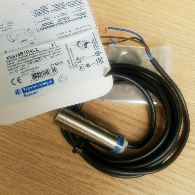 1PC XS618B1PAL2 Schneider Telemecanique Proximity Switch New .AA