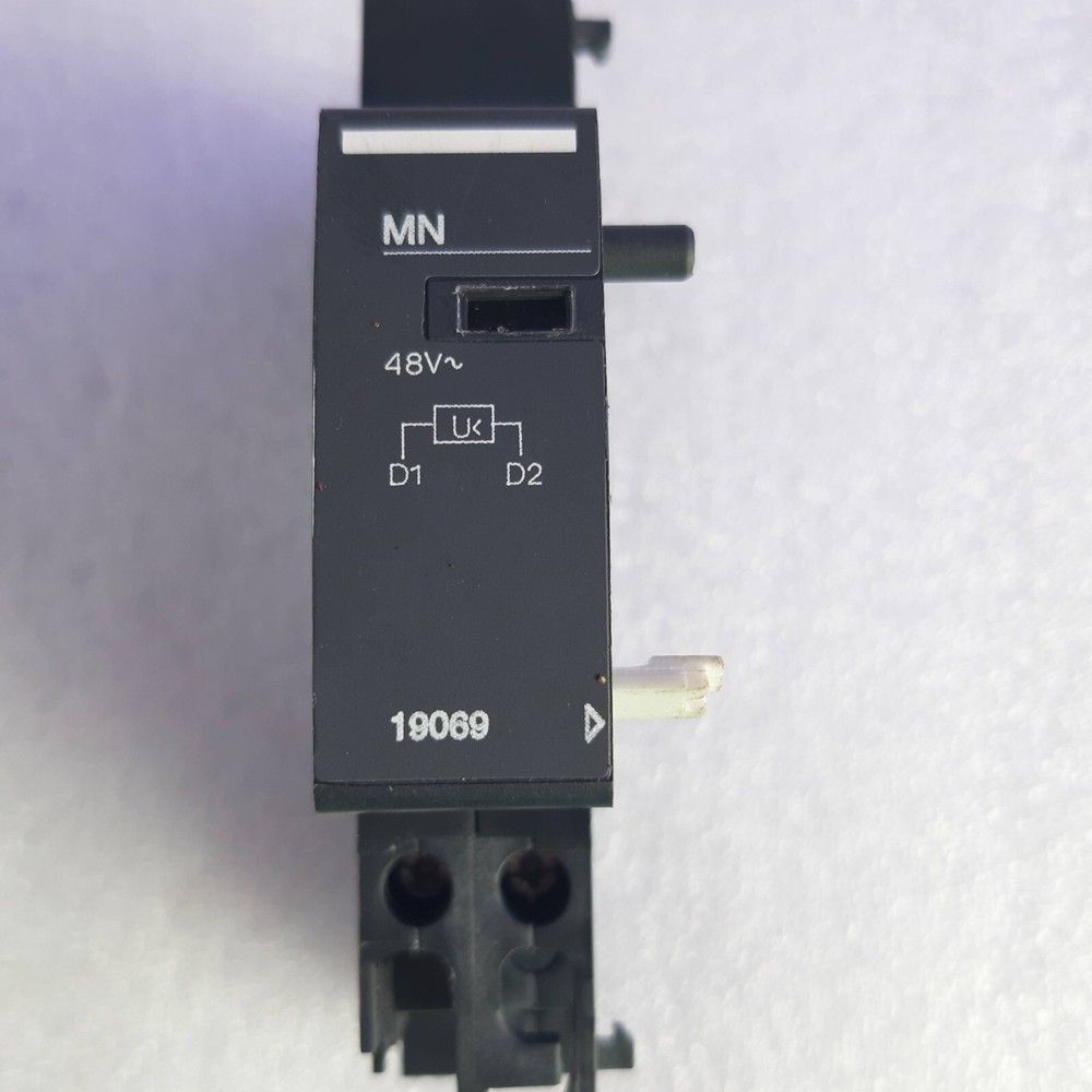 Schneider 19069 MN 48V Voltage Relay