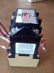 Allen Bradley 700-PK800A1 Series B Relay “CHIPPED CORNERS”