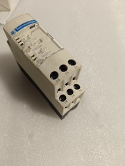 Telemecanique RM4 TR32 3 Phases Voltage Monitoring Relay New Original