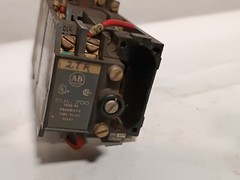 Allen Bradley 700PT200A1 Convertible Contact Control Relay & Pneumatic Delay