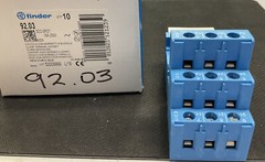 92.03- CLAMP TERMINAL SOCKET – 16A 250V AC – 3PDT