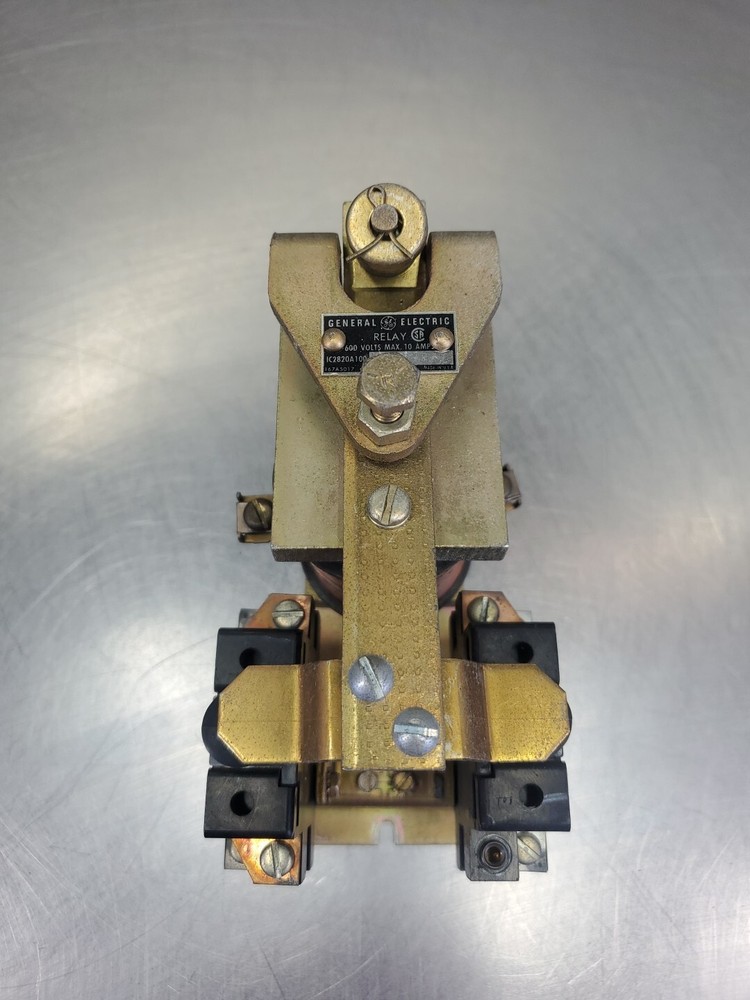 General Eletric IC2820A100-BB 10Amp 600Volts Non-Enclosed Relay. 4E-28