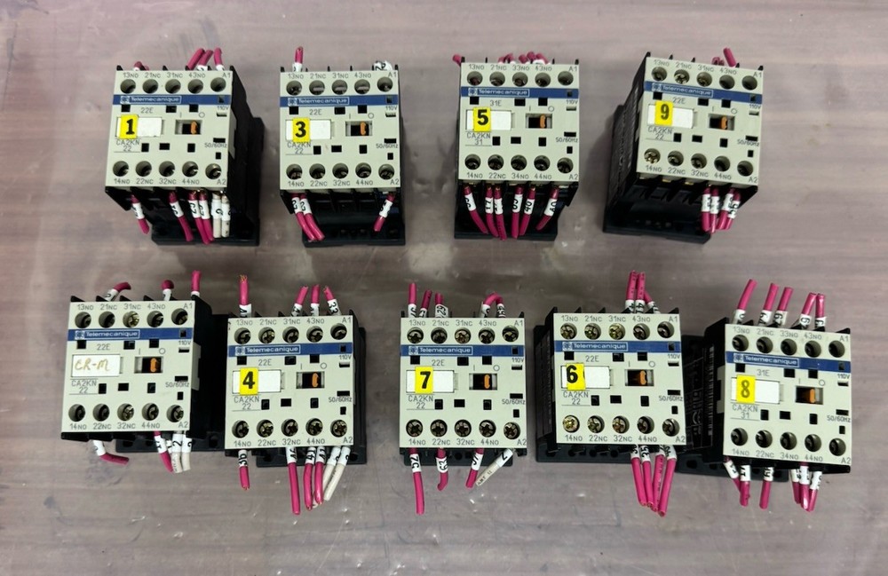 TELEMECANIQUE 10 AMP CONTROL RELAY 600 VAC 60 Hz 110 COIL VOLTAGE CA2KN22